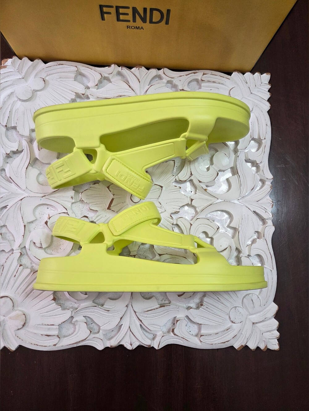 Fendi By Marc Jacobs Feel Sandals In Neon Yellow, Size 38 - Picture 8 of 13